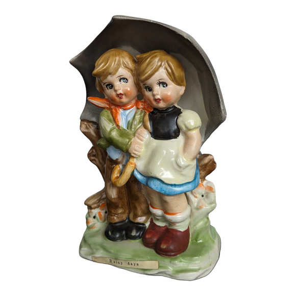 Hummel Figurine Little Boy And Girl Umbrella
VINTAGE - Picture 4 of 10